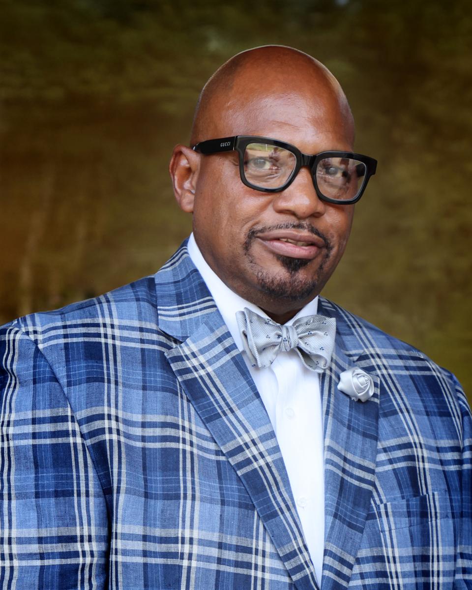 Alderman Deron R. Harmon